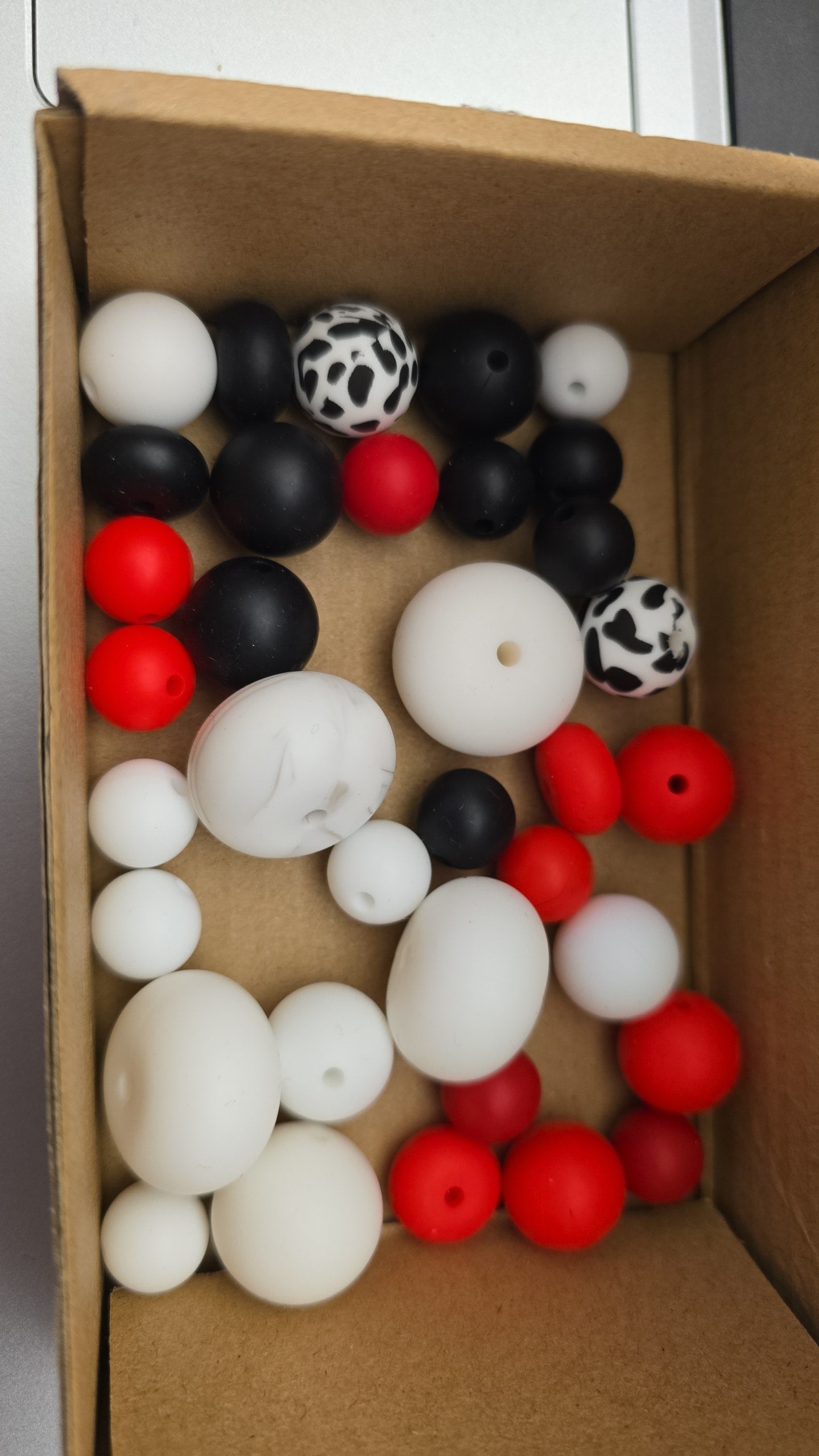 Silicone bead packs