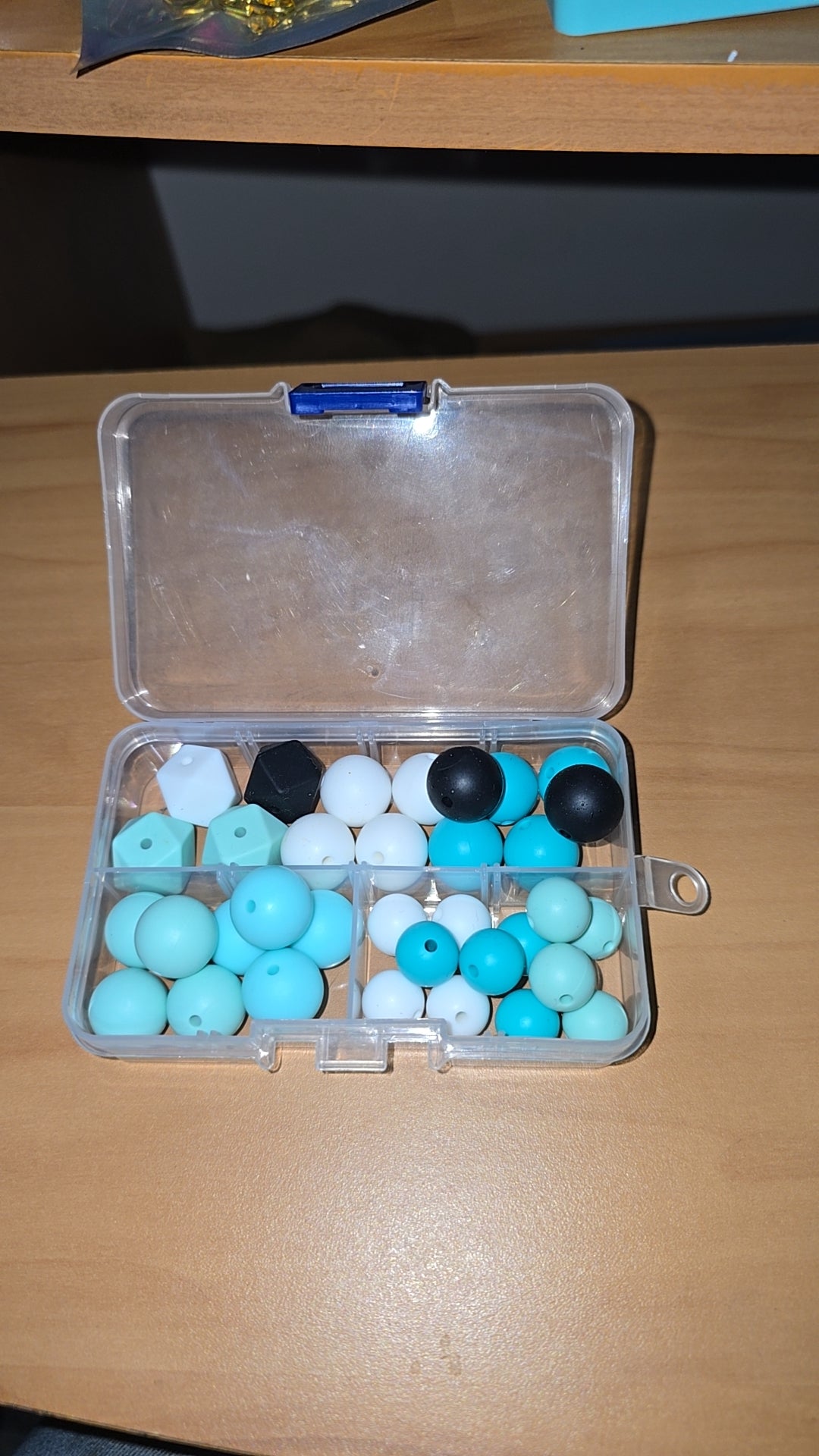 Silicone bead packs